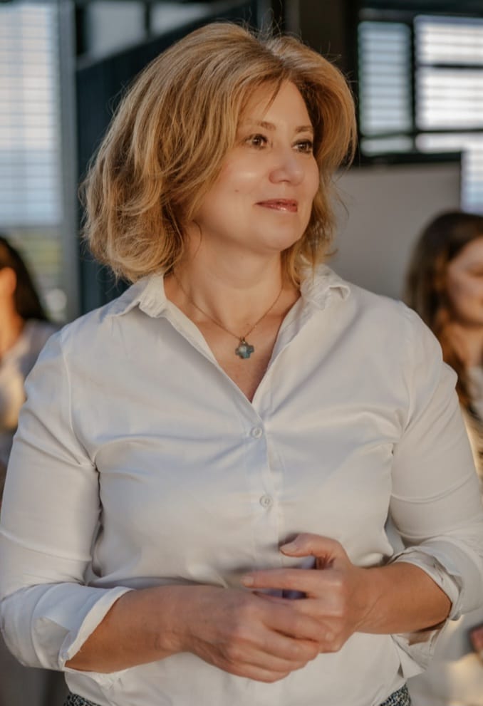 Zhanna A.